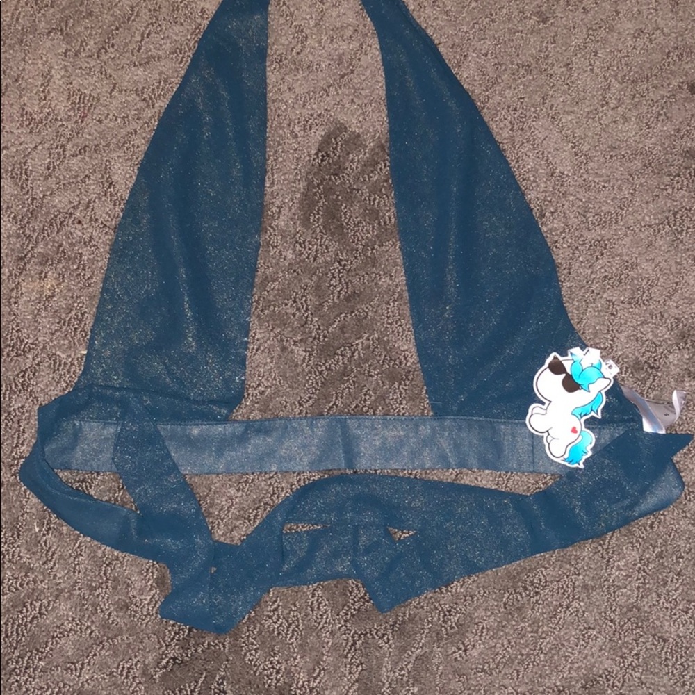 Iheartraves tie top